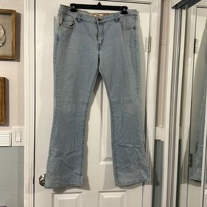 Vintage Levi’s 518 Low Rise Bootcut Jeans